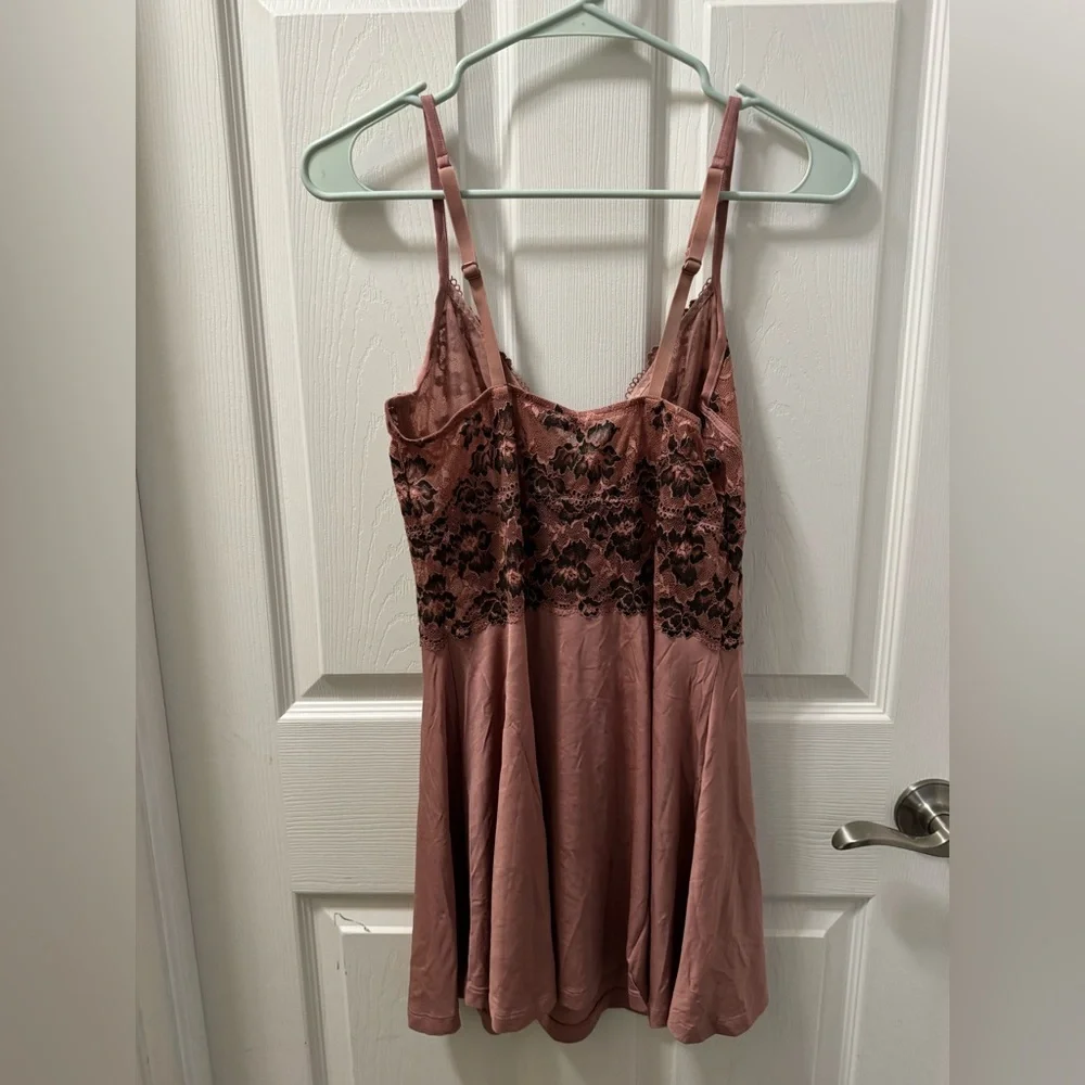 COSABELLA Savona Chemise & G-String Set
Size Medium - Picture 10 of 11